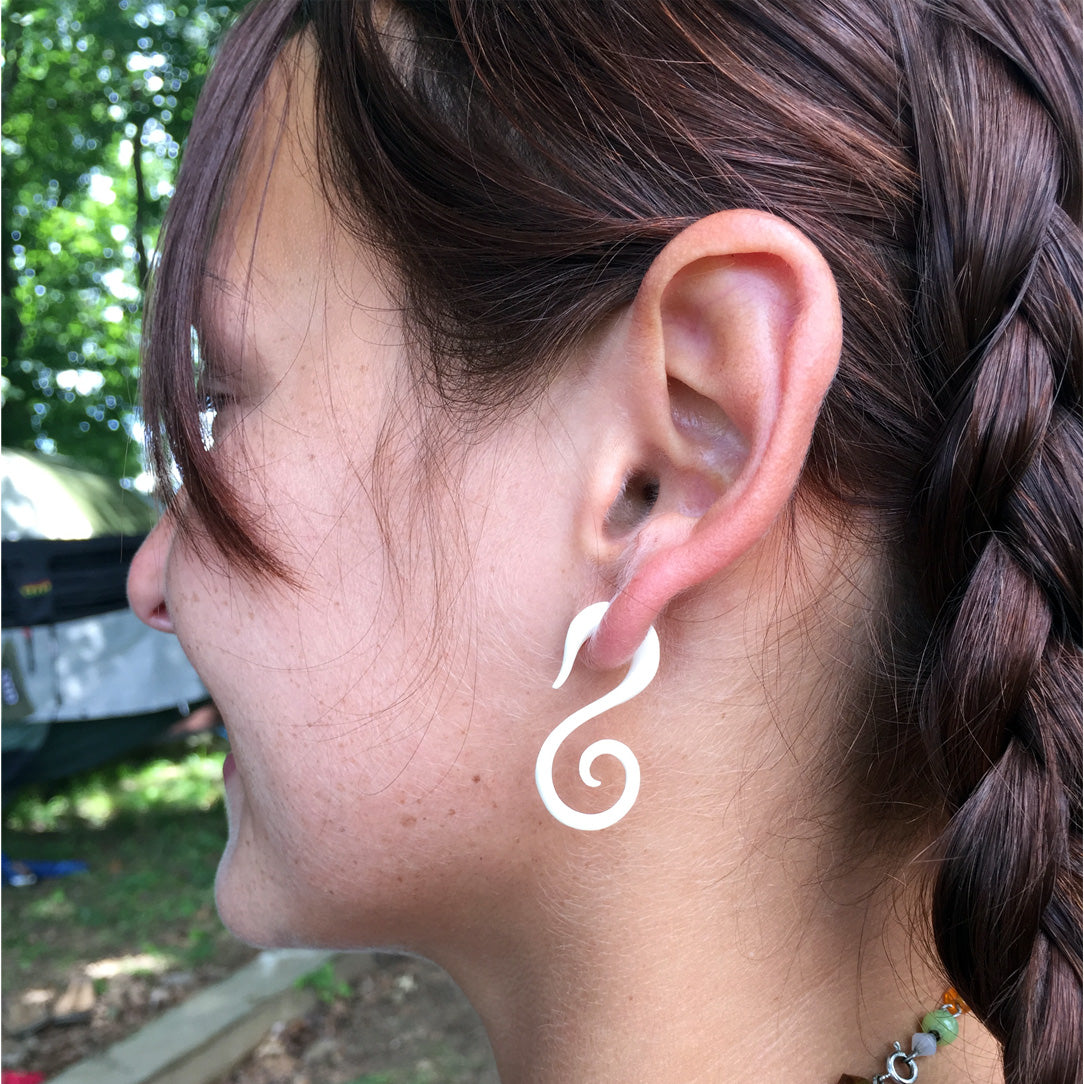 Spiral Tails - Bone