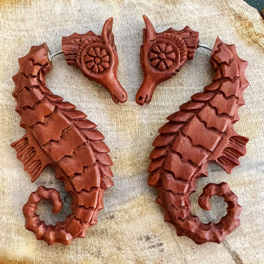 Seahorses - Wood