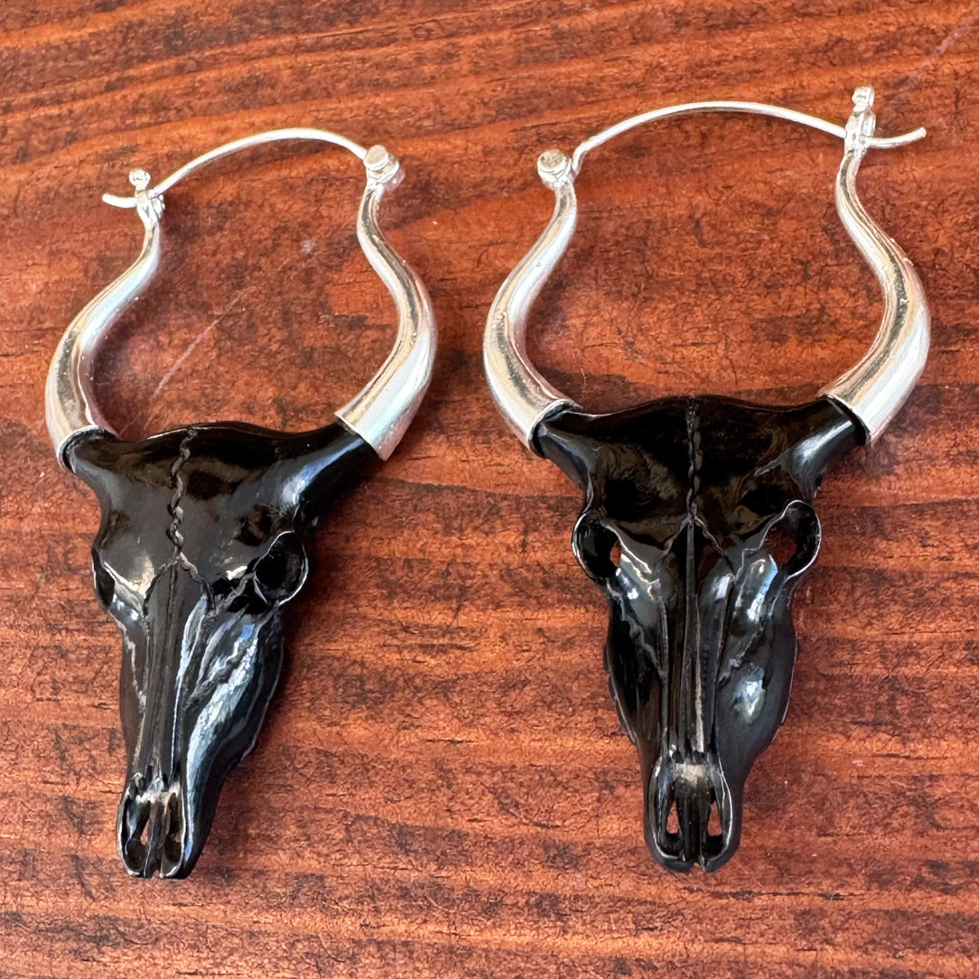 Buffalo Skulls - Horn & Silver