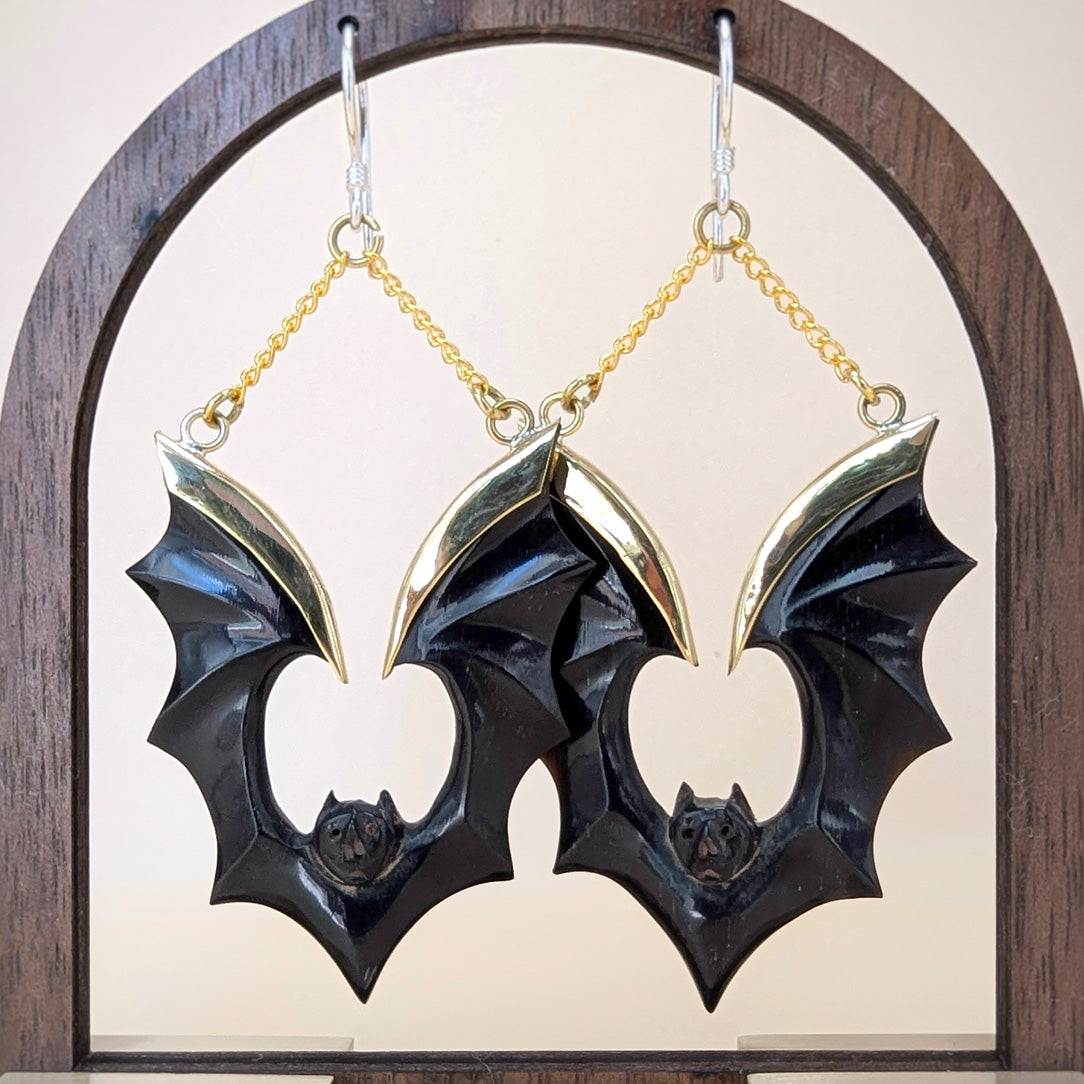 Hanging Bats - Horn