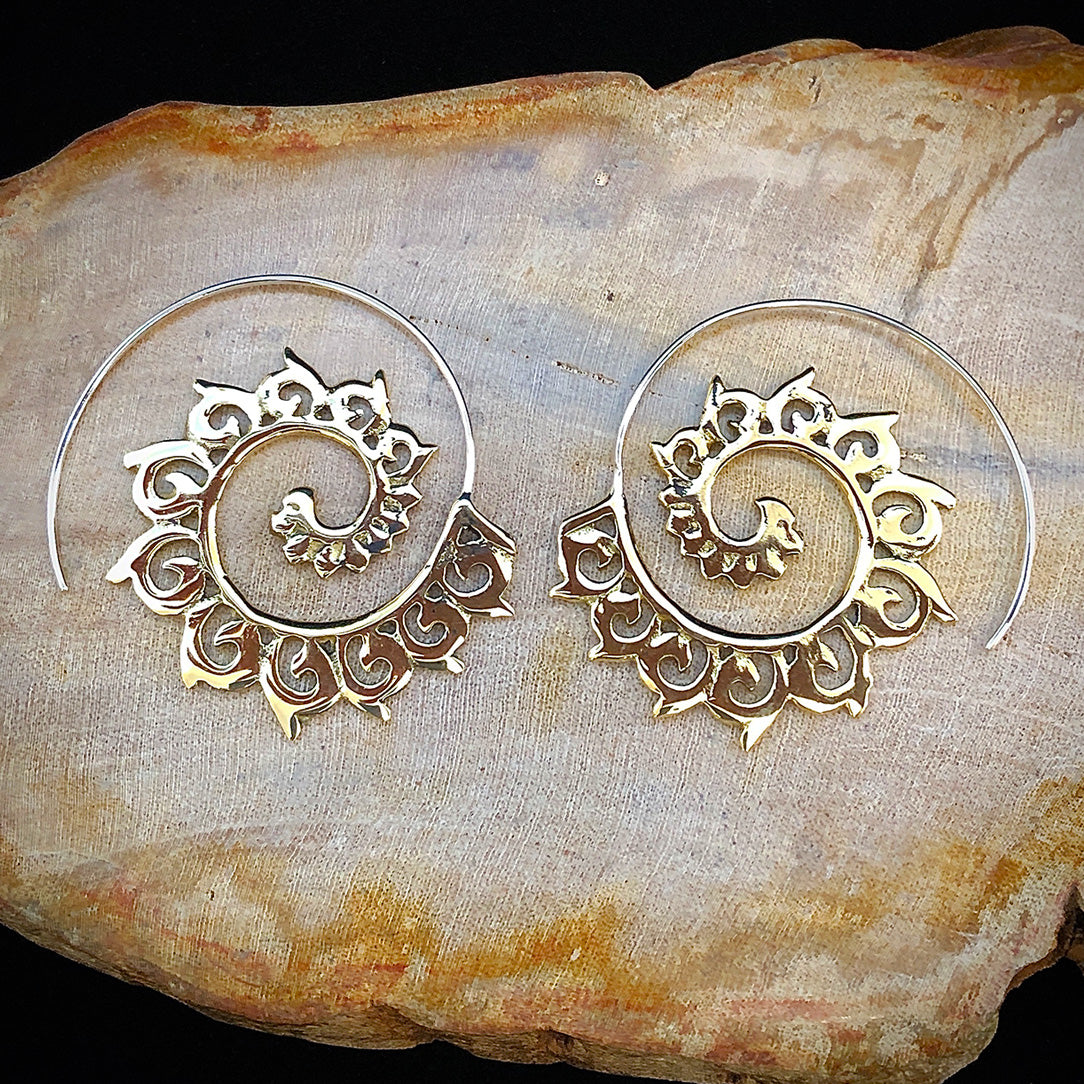 Flowing Spirals - Silver Posts