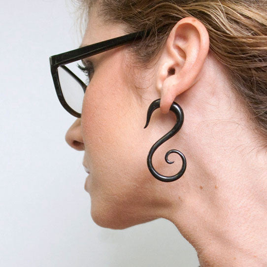 Spiral Tails - Horn