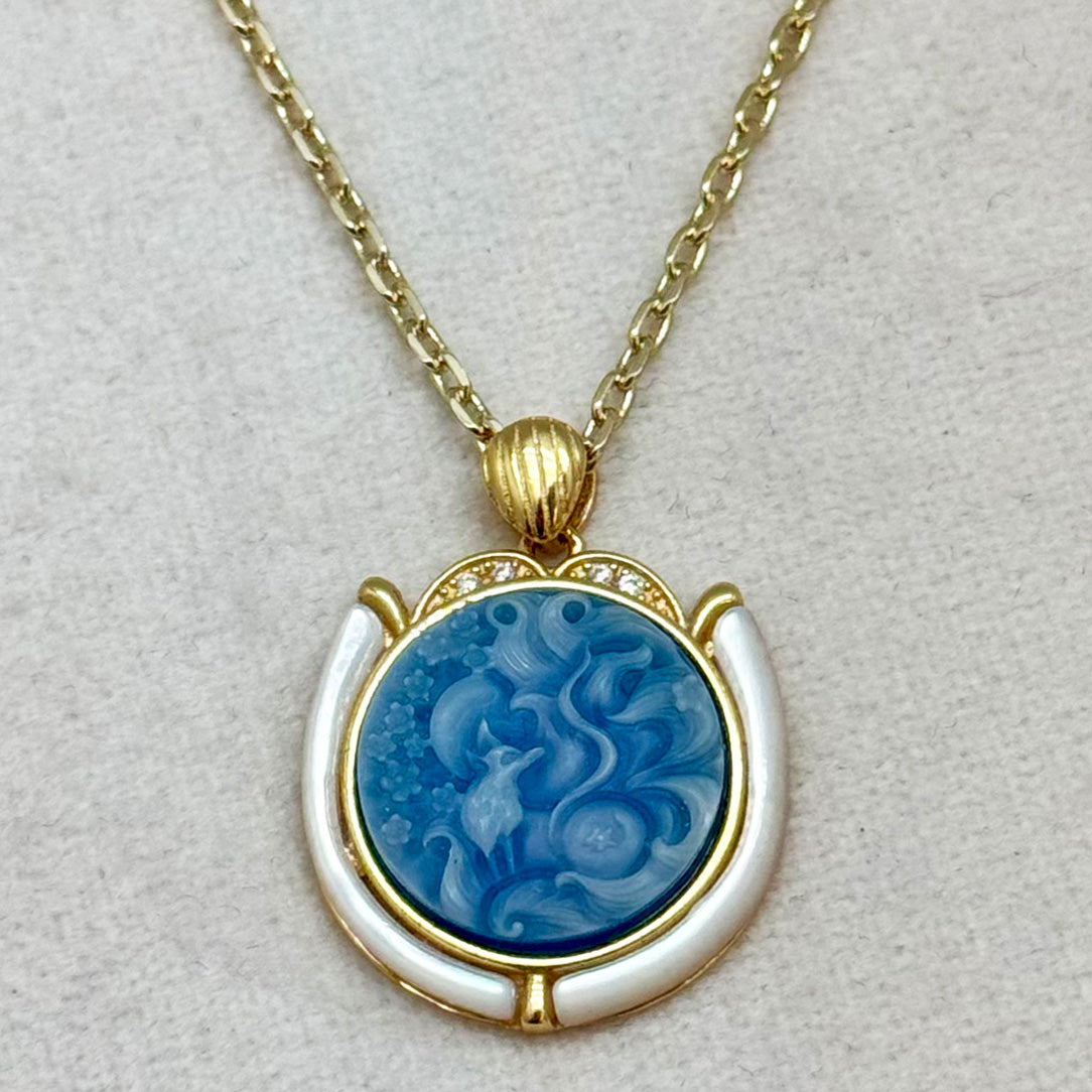 Seven Tailed Fox - Agate Cameo