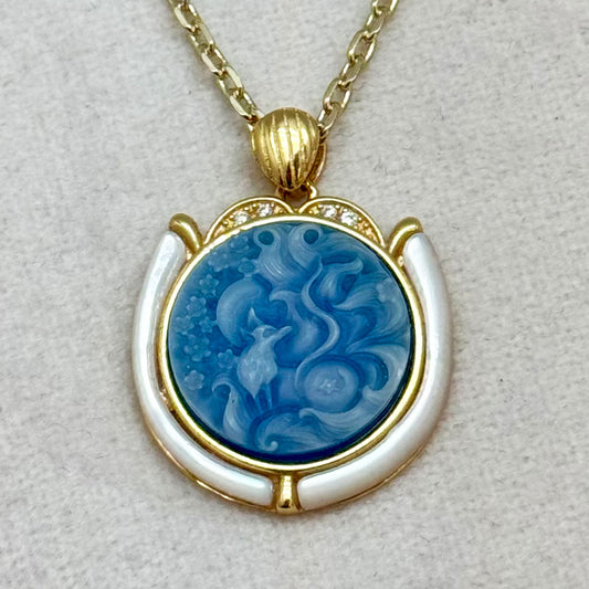 Seven Tailed Fox - Agate Cameo