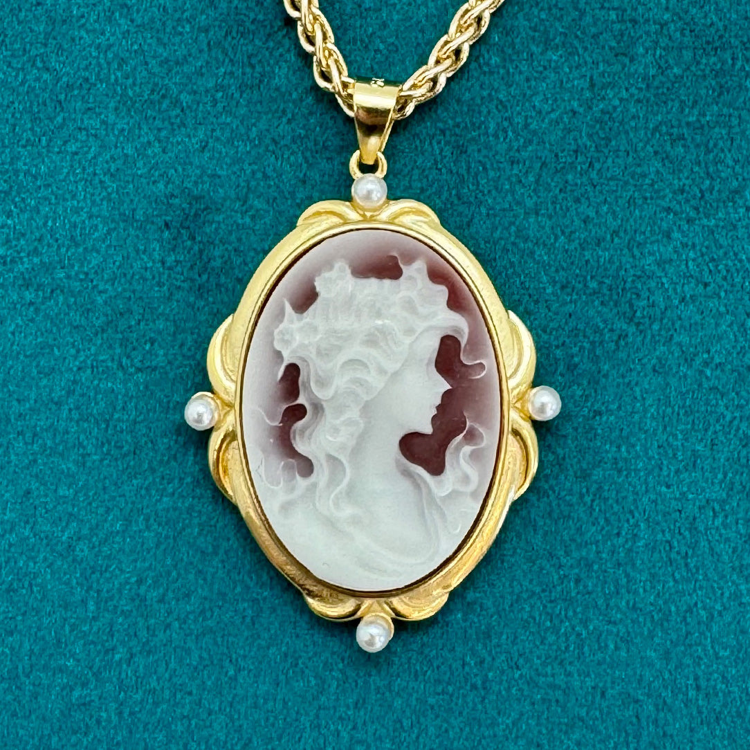 Agustina - Agate Cameo