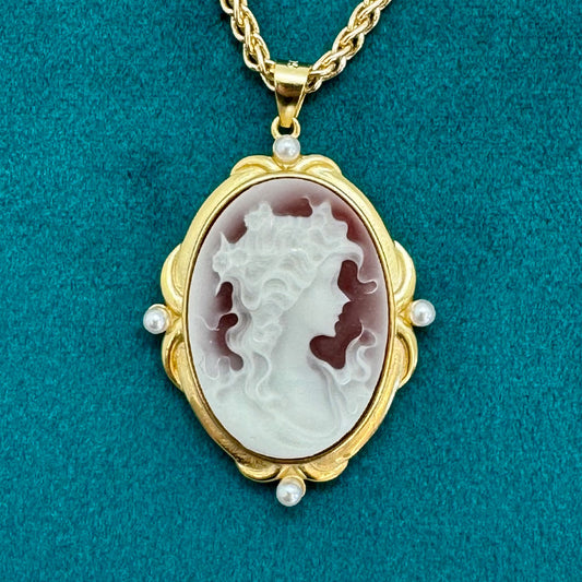 Agustina - Agate Cameo