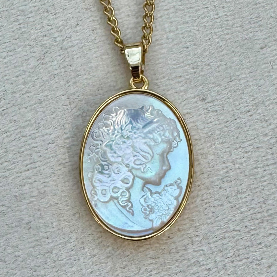 Helena - Shell Cameo