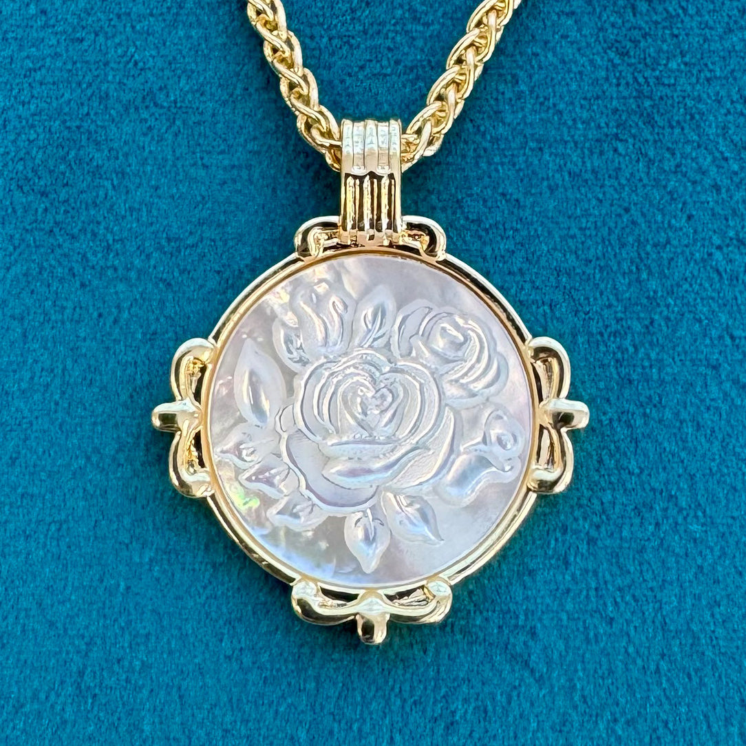 Roses - Shell Cameo