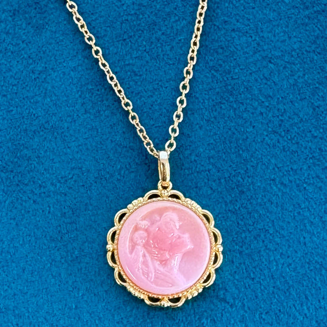 Sailor Moon - Pink Shell Cameo