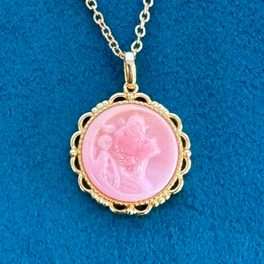 Sailor Moon - Pink Shell Cameo