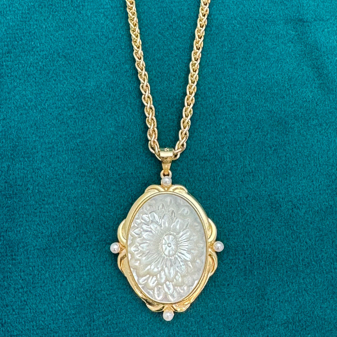 Havana - Shell Cameo