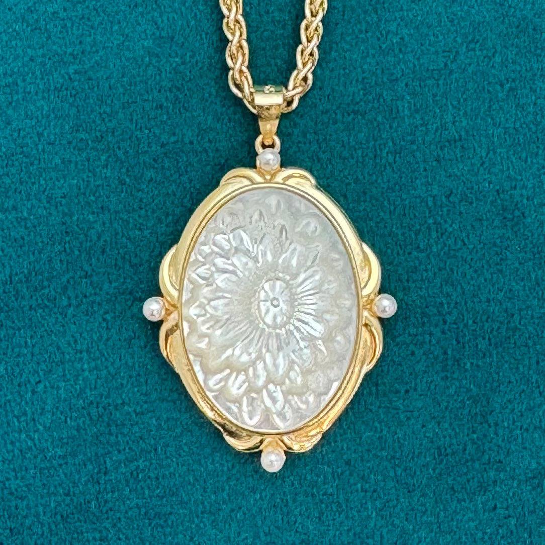 Havana - Shell Cameo