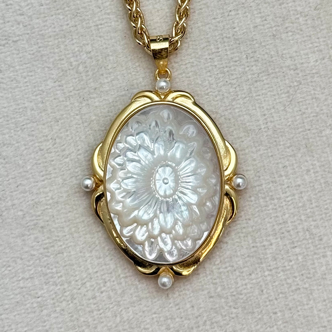 Havana - Shell Cameo