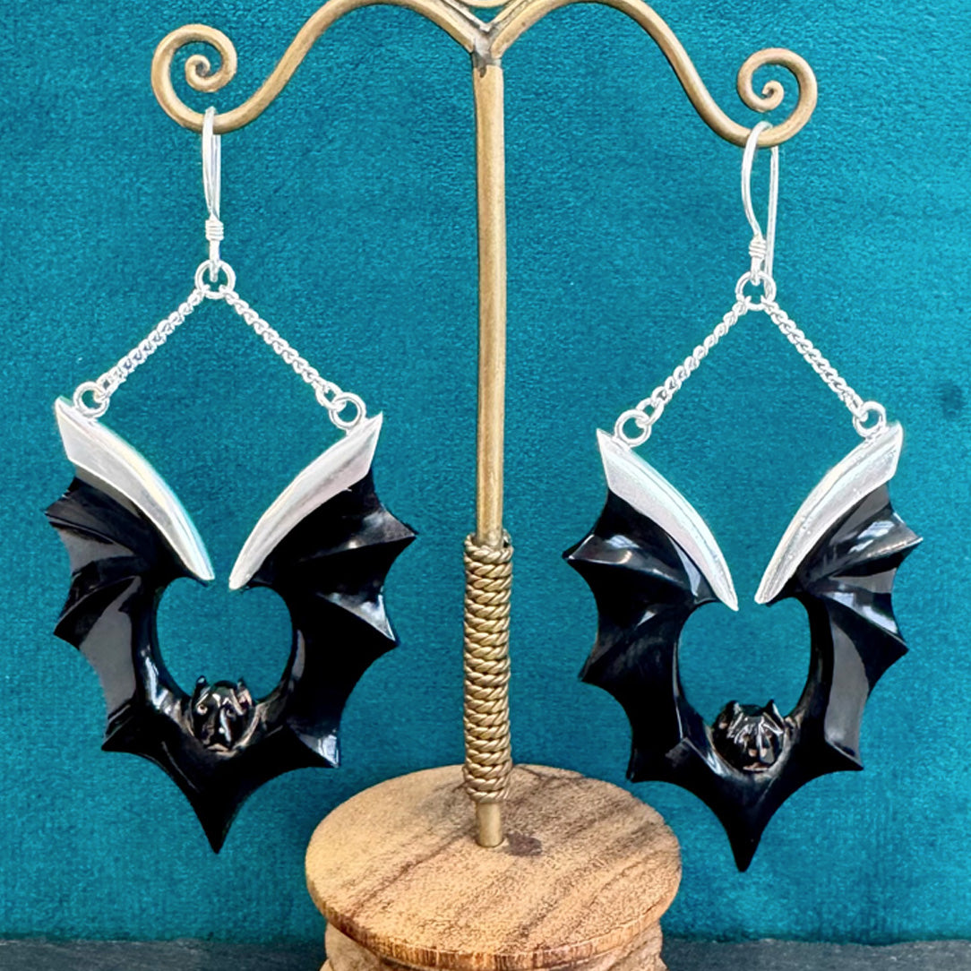 Hanging Bats - Horn