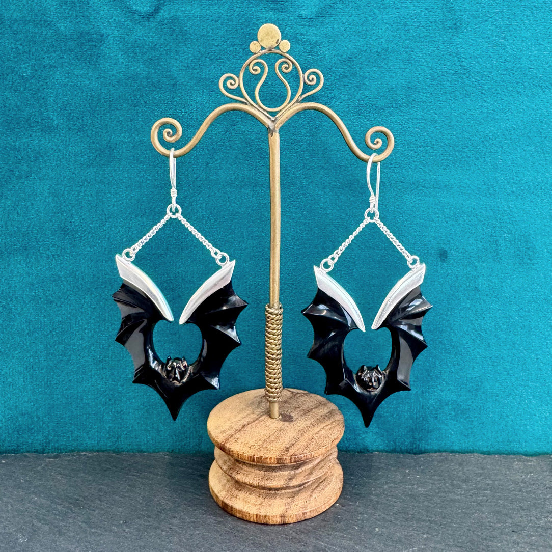 Hanging Bats - Horn
