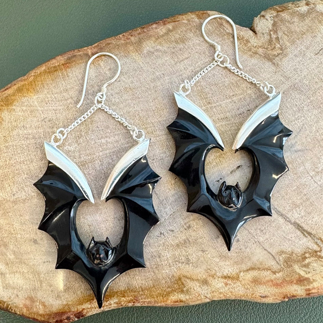 Hanging Bats - Horn