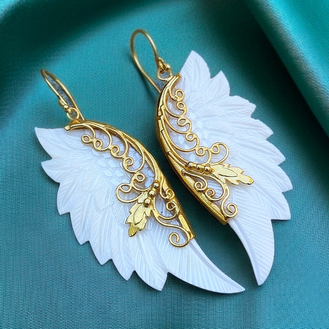 White Avonlea Wings - Gold