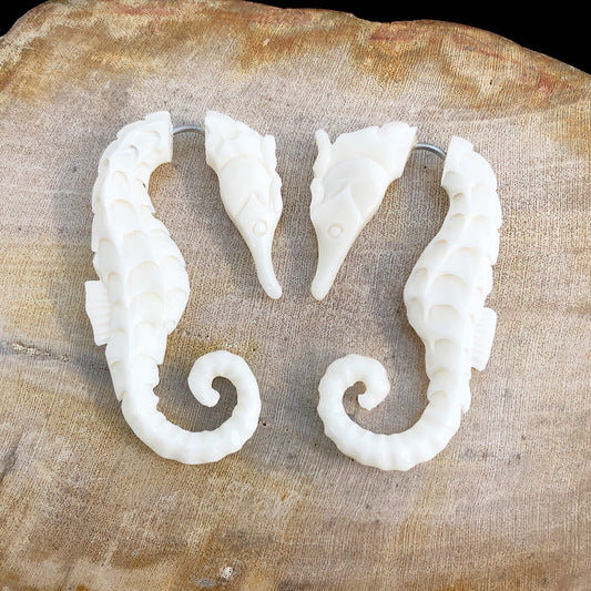 Seahorse Curls - Bone