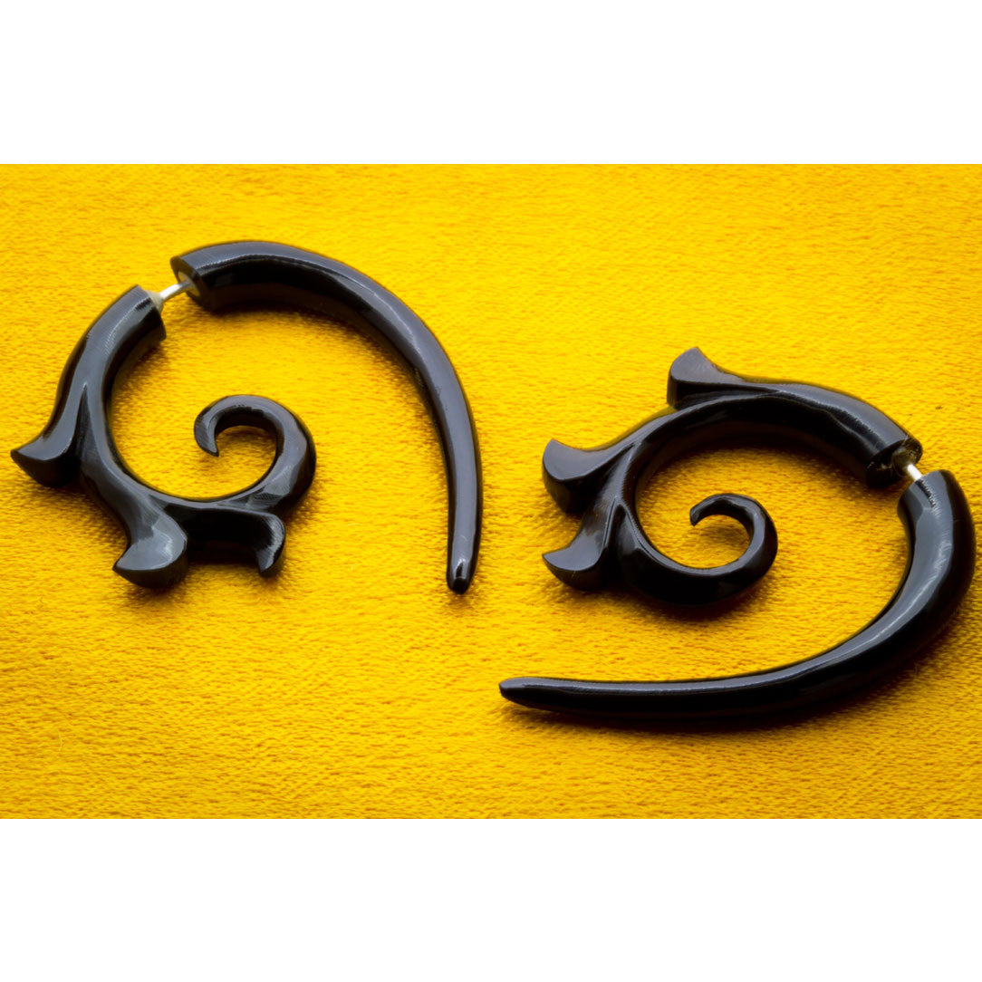 Yaldah Short Curls - Horn
