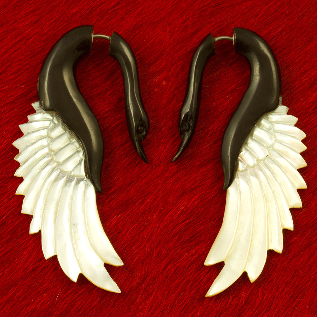 Yafah Swans - Horn & Shell