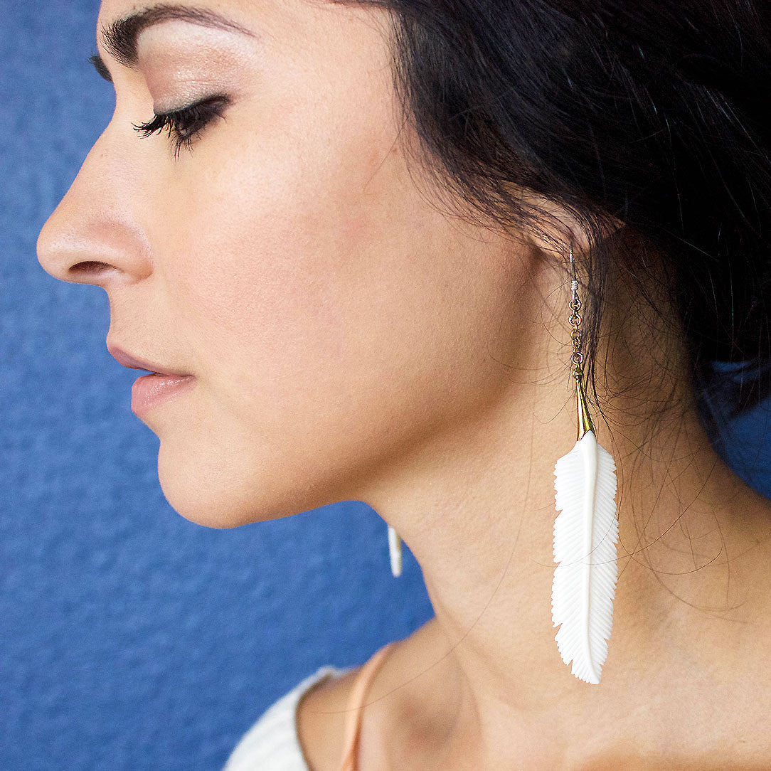 Swaying Feathers - Bone
