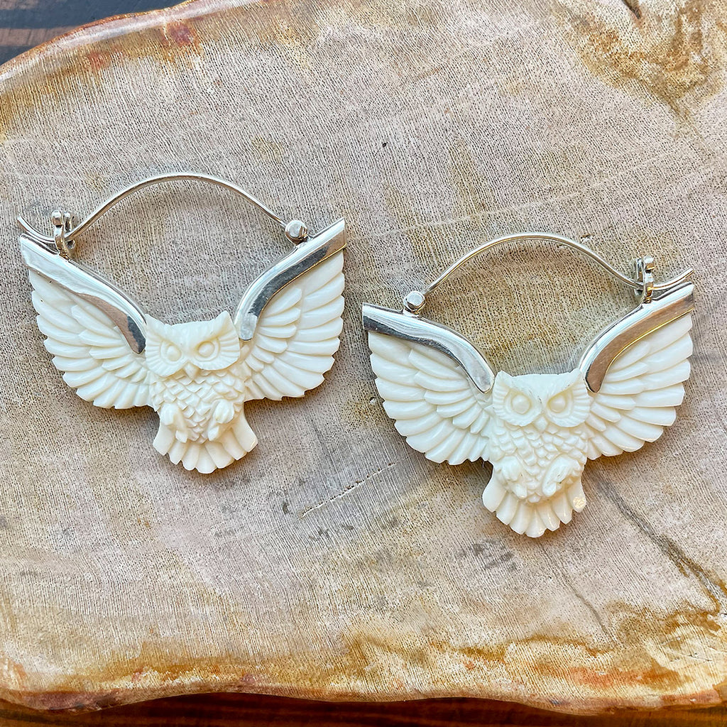 <span>ESB-148<span>: </span></span>Flying Silver Owls - Bone