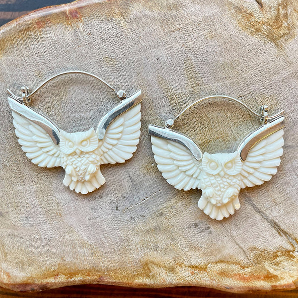 <span>ESB-148<span>: </span></span>Flying Silver Owls - Bone
